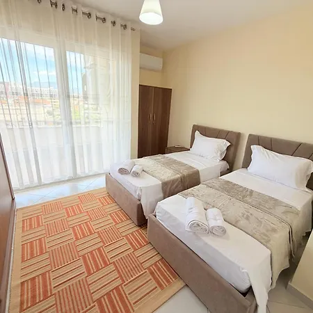 Aurea * Tirana